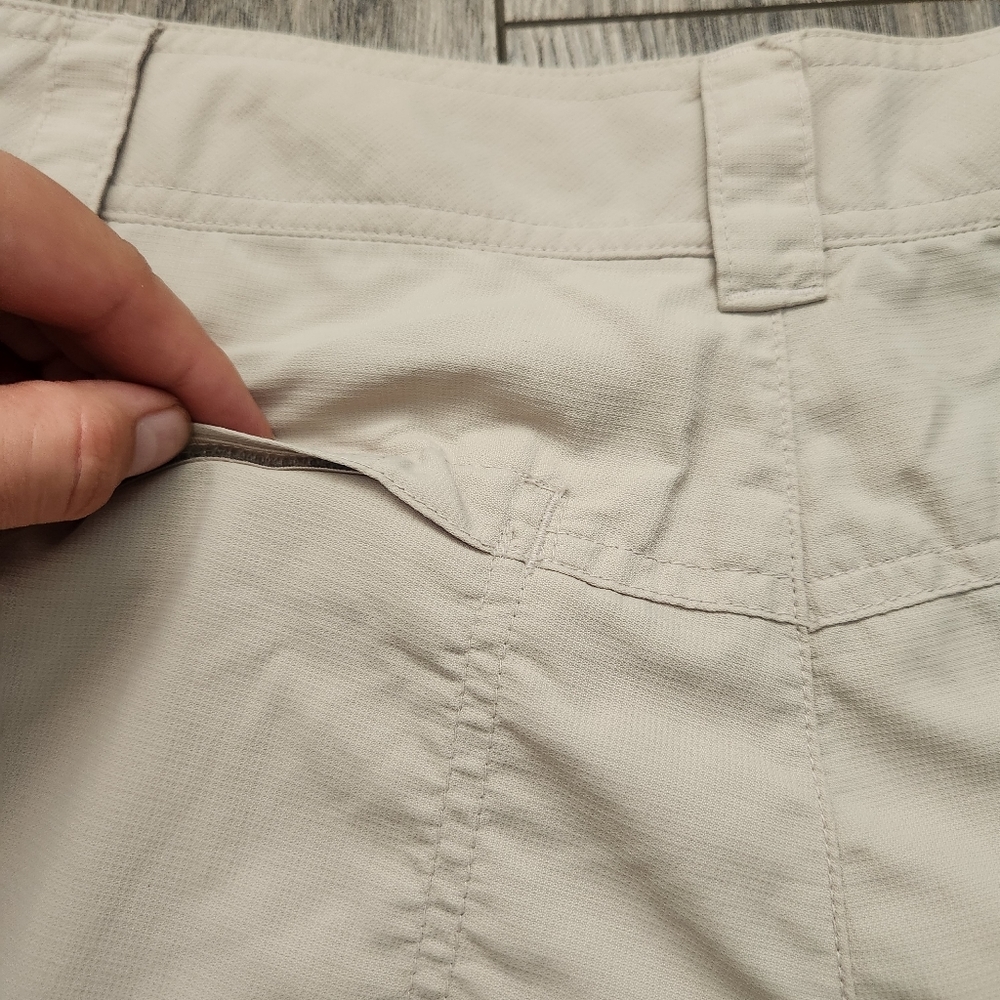 Columbia Beige Cream Cargo Hiking Shorts 4 T2 - Picture 11 of 13